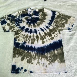 Hand-made Spiral Tie-Dye Shirt (Men Size: L)